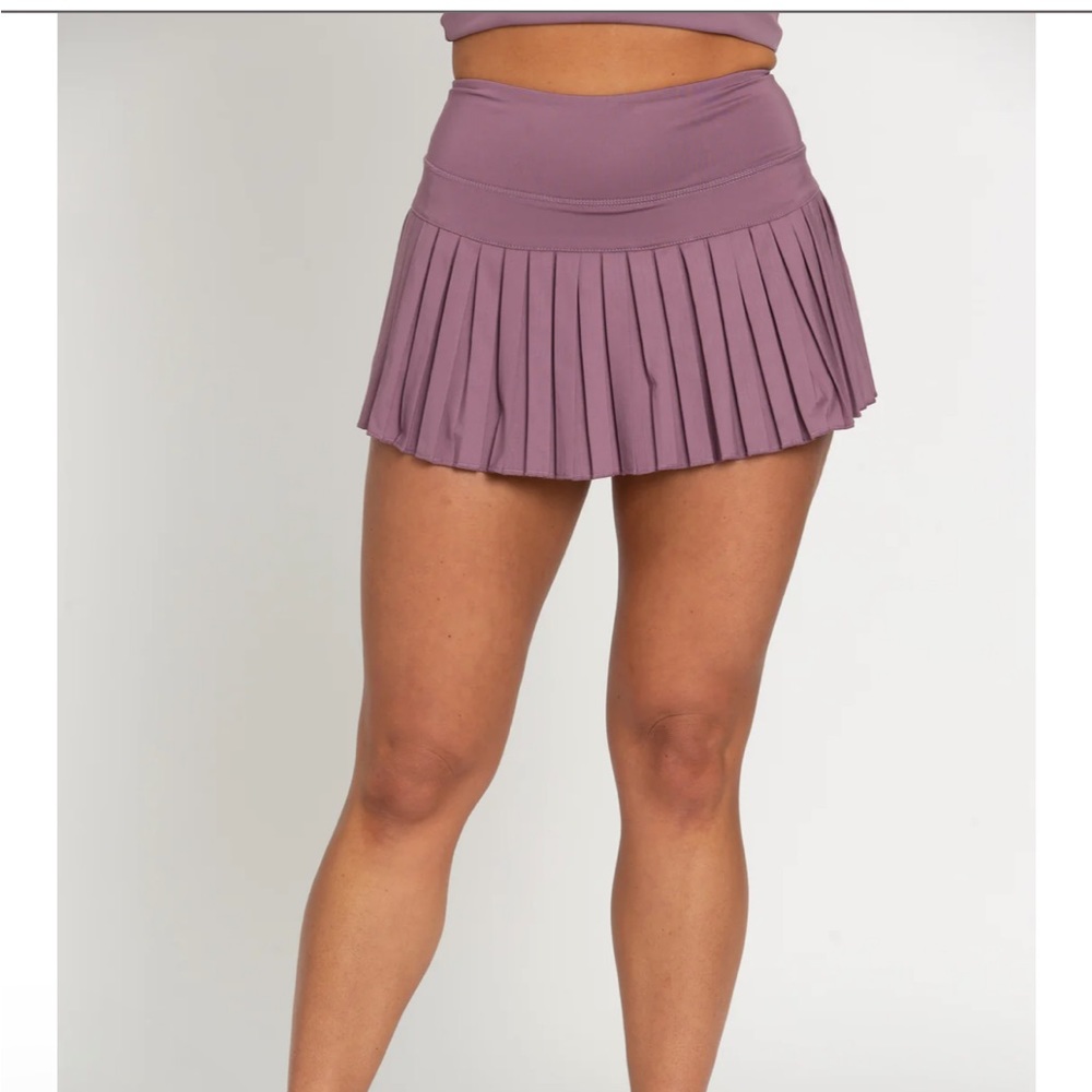gold hinge tennis skirt